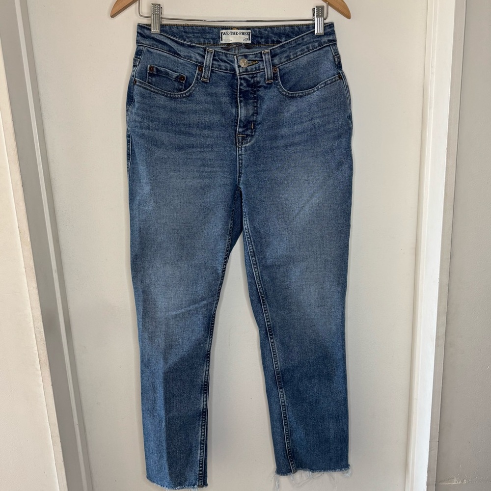 Free People We The Free Collection CRVY denim jeans Women’s 27 Straight Leg EUC